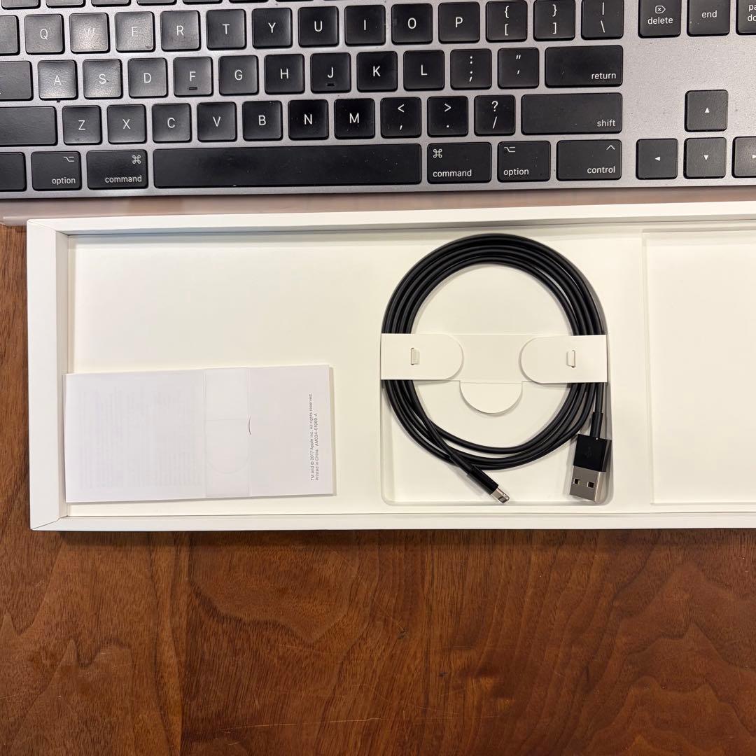 Apple Magic Keyboard US テンキー付き 黒