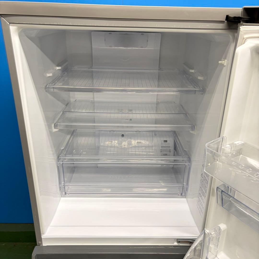 701 関東配送　半年保証　冷蔵庫　大型　一人暮らし　200L〜300L 極美品