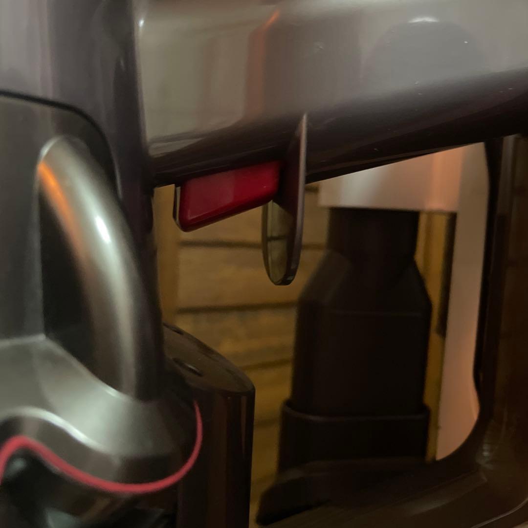 Dyson V10 fluffy クリーナー 本体 フルセット　長時間使える