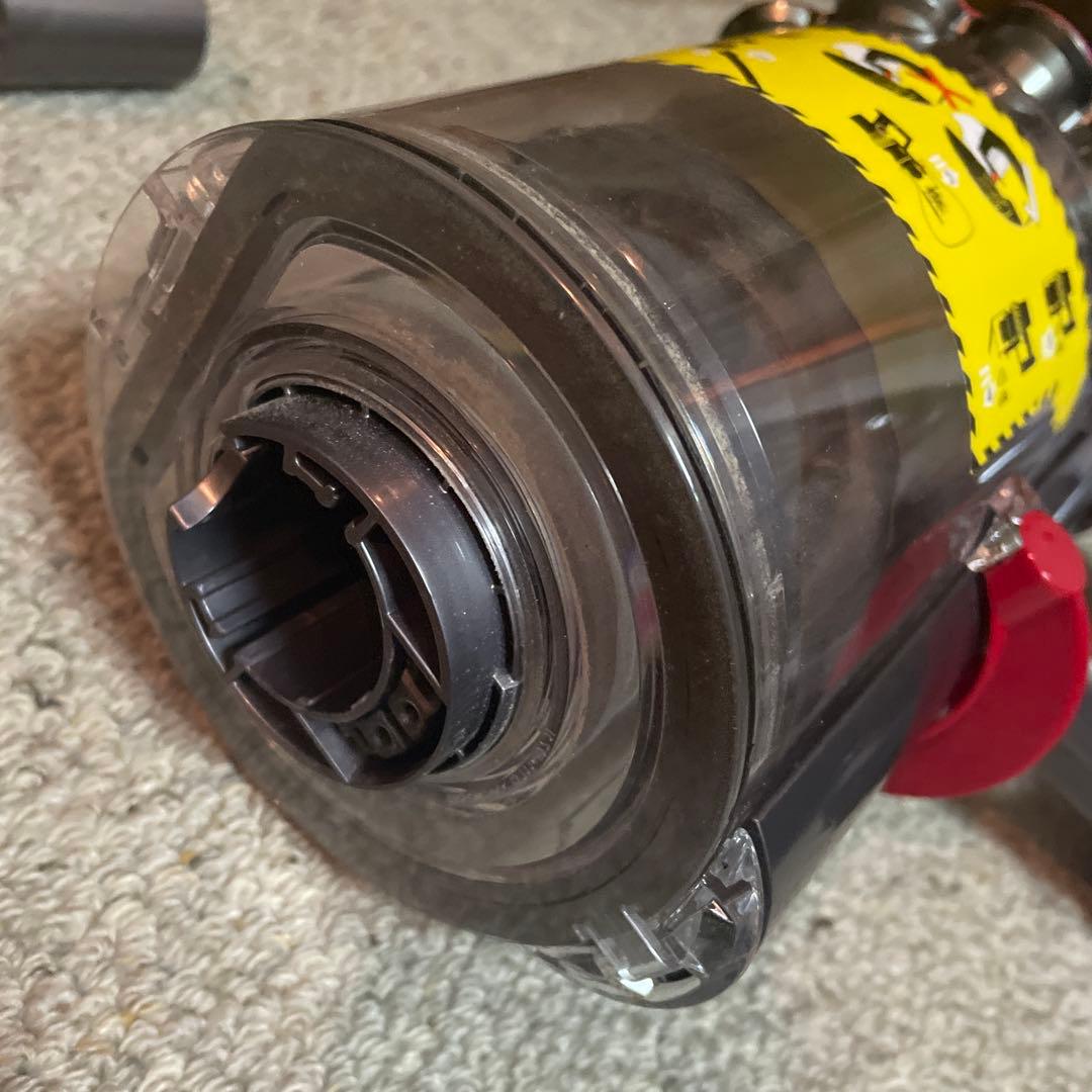 Dyson V10 fluffy クリーナー 本体 フルセット　長時間使える