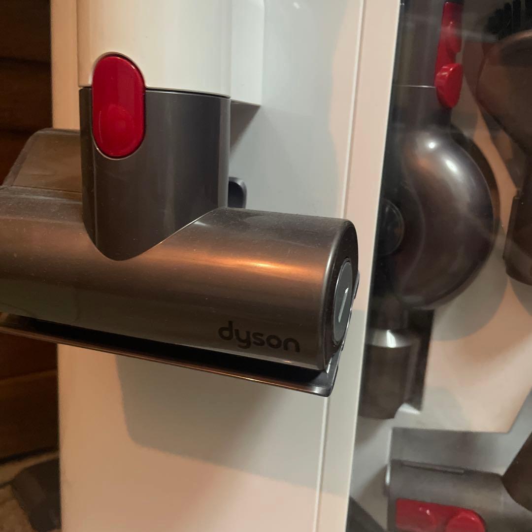 Dyson V10 fluffy クリーナー 本体 フルセット　長時間使える