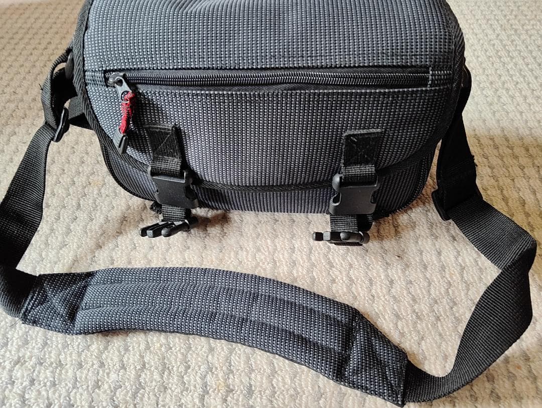 Ｃａｎｏｎ　ＥＯＳ　Ｋｉｓｓ　Ｘ９ｉ　　デジタル一眼レフ　ボディ　レンズセット