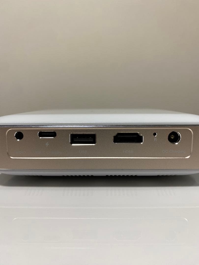 【美品】カベーニ PRO2 フルHDモバイルプロジェクター 2024モデル