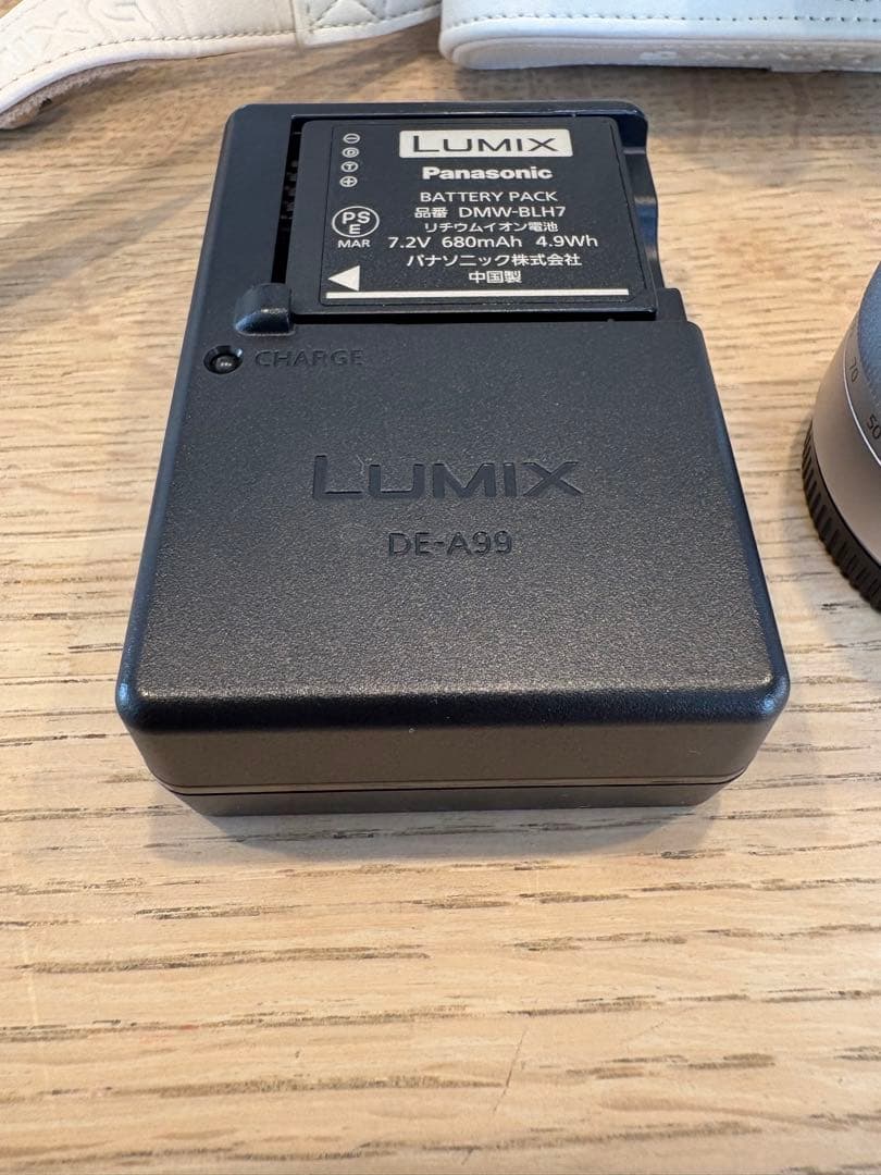 デジタルカメラ Panasonic LUMIX G DMC-GF7W