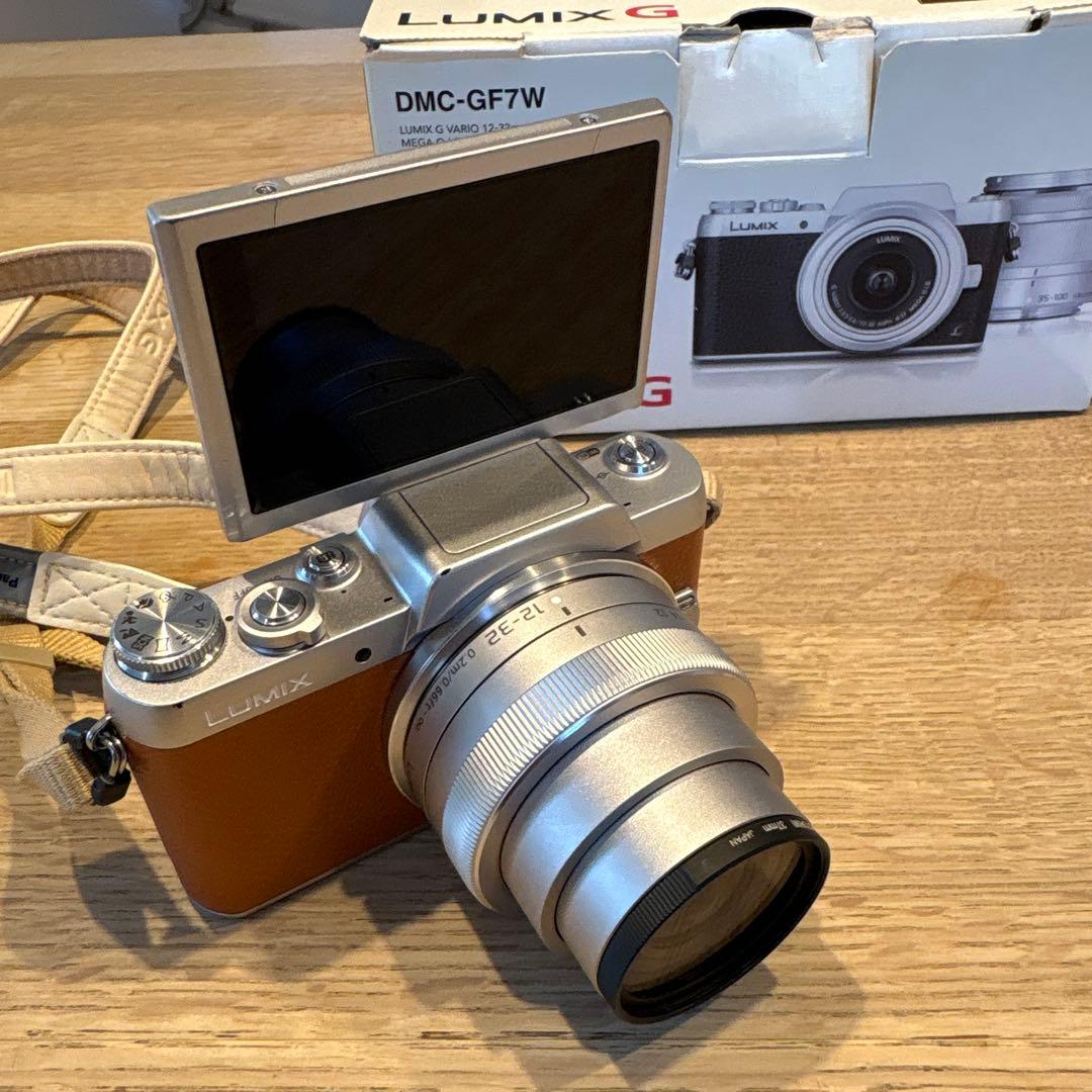デジタルカメラ Panasonic LUMIX G DMC-GF7W