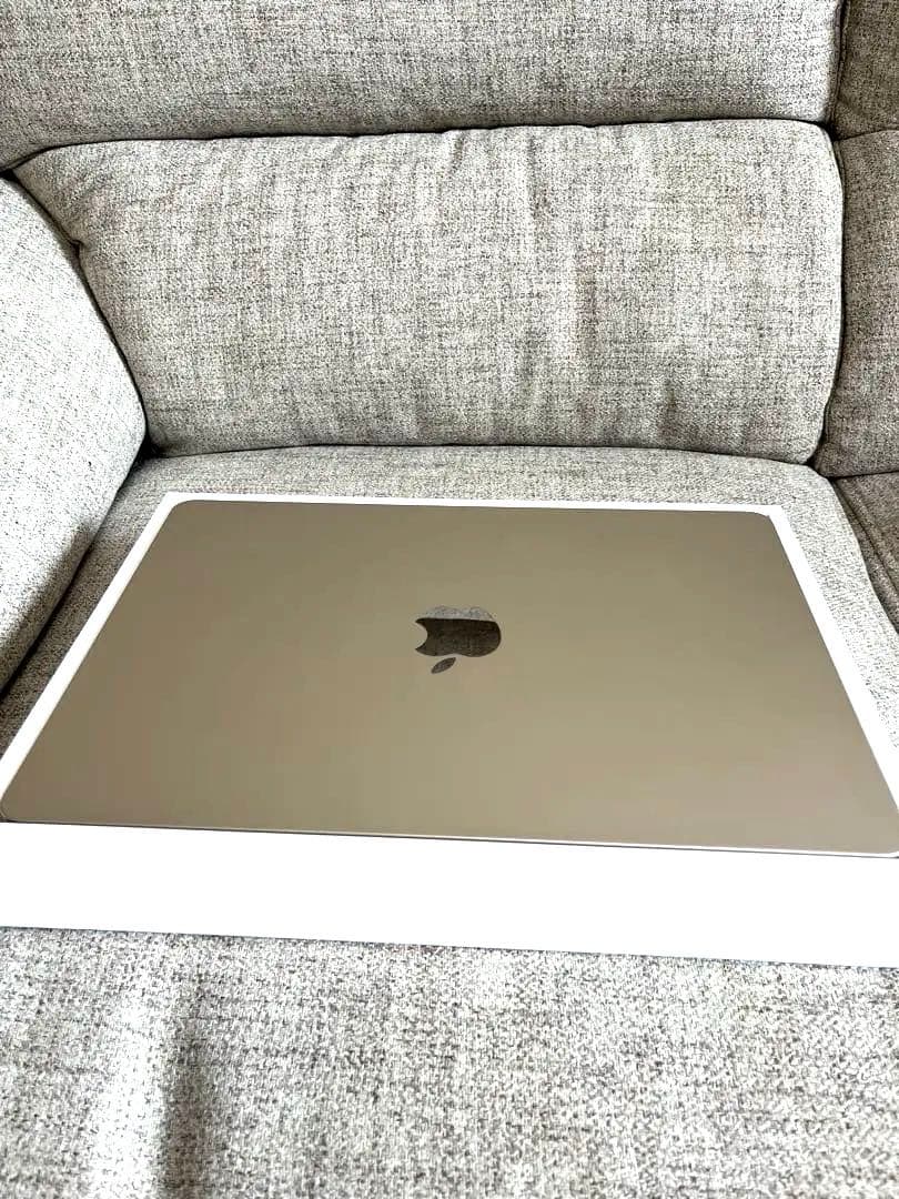 MacBook AirM2チップ/スターライト13.6インチ➕付属品