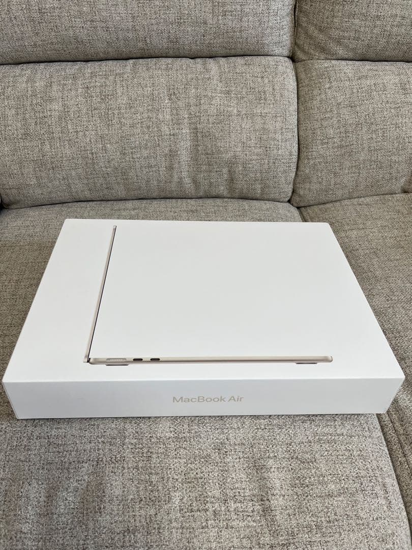 MacBook AirM2チップ/スターライト13.6インチ➕付属品