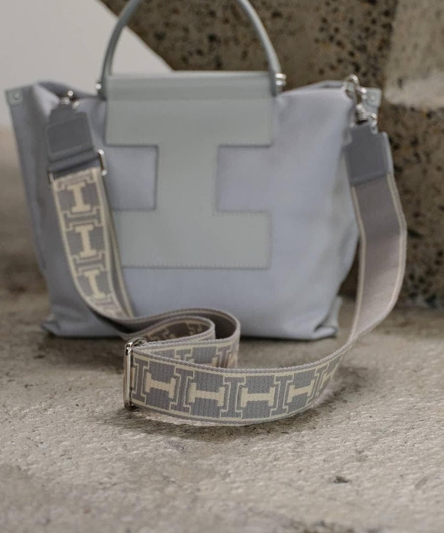 イアクッチ アルマ ベルト NASTRO ライトグレー ショルダー