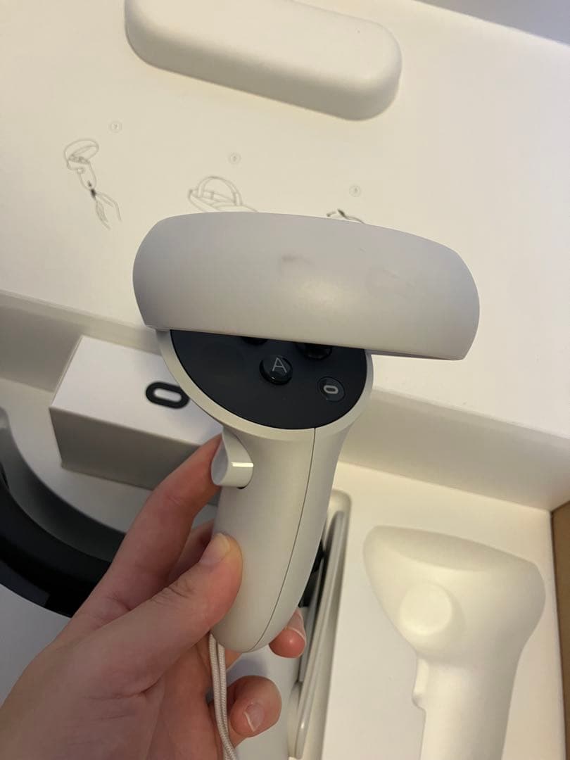   Quest 2 128GB 別売ヘッドストラップ付き