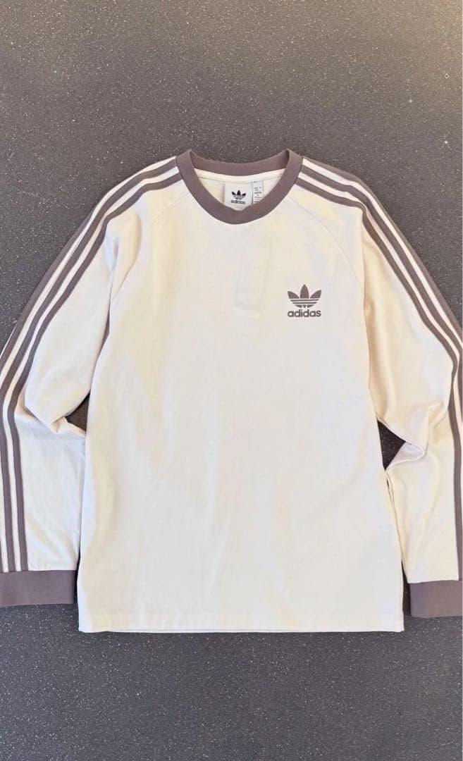adidas originals スリーストライプス　ロングTシャツ