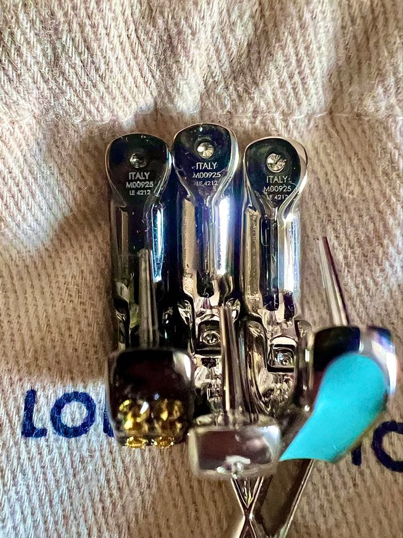 ルイヴィトン ピアス　ブックル　ドレイユ・パラダイス　M00925