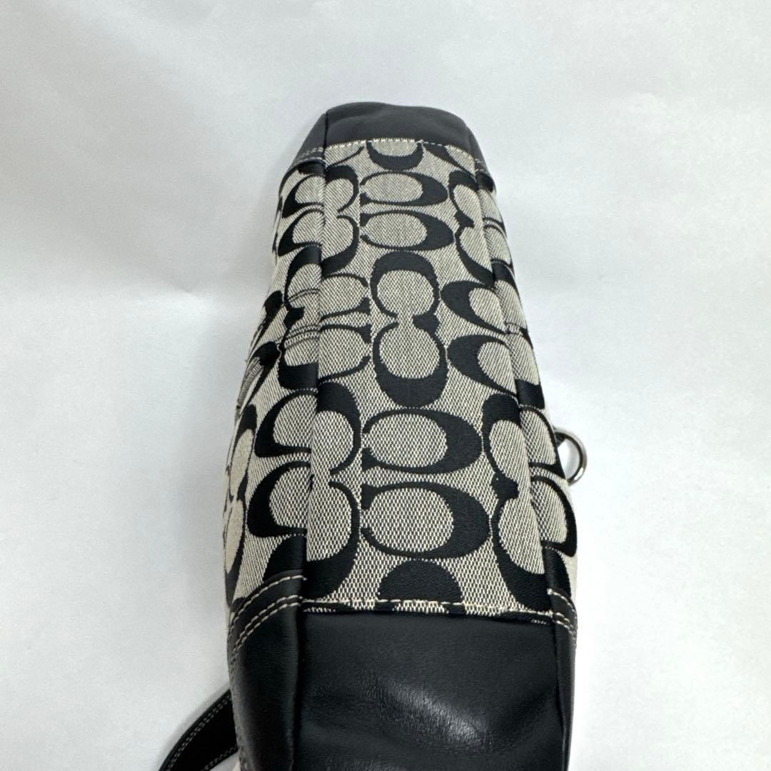 【美品】COACH シグネチャー ターンロック ホーボー ワンショルダーバッグ