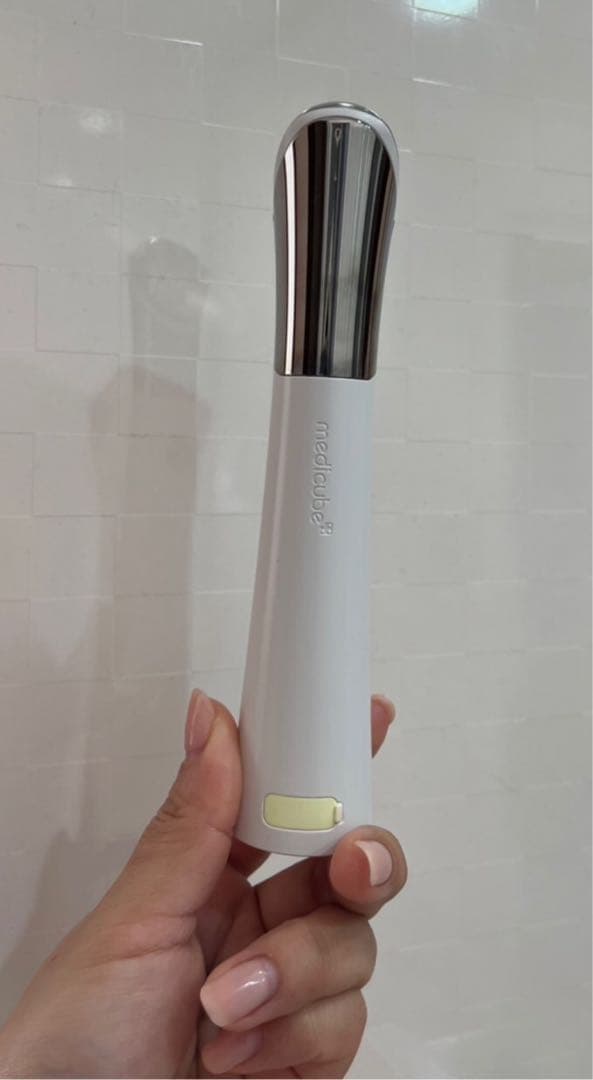 メディキューブ　medicube ダーマエアショット