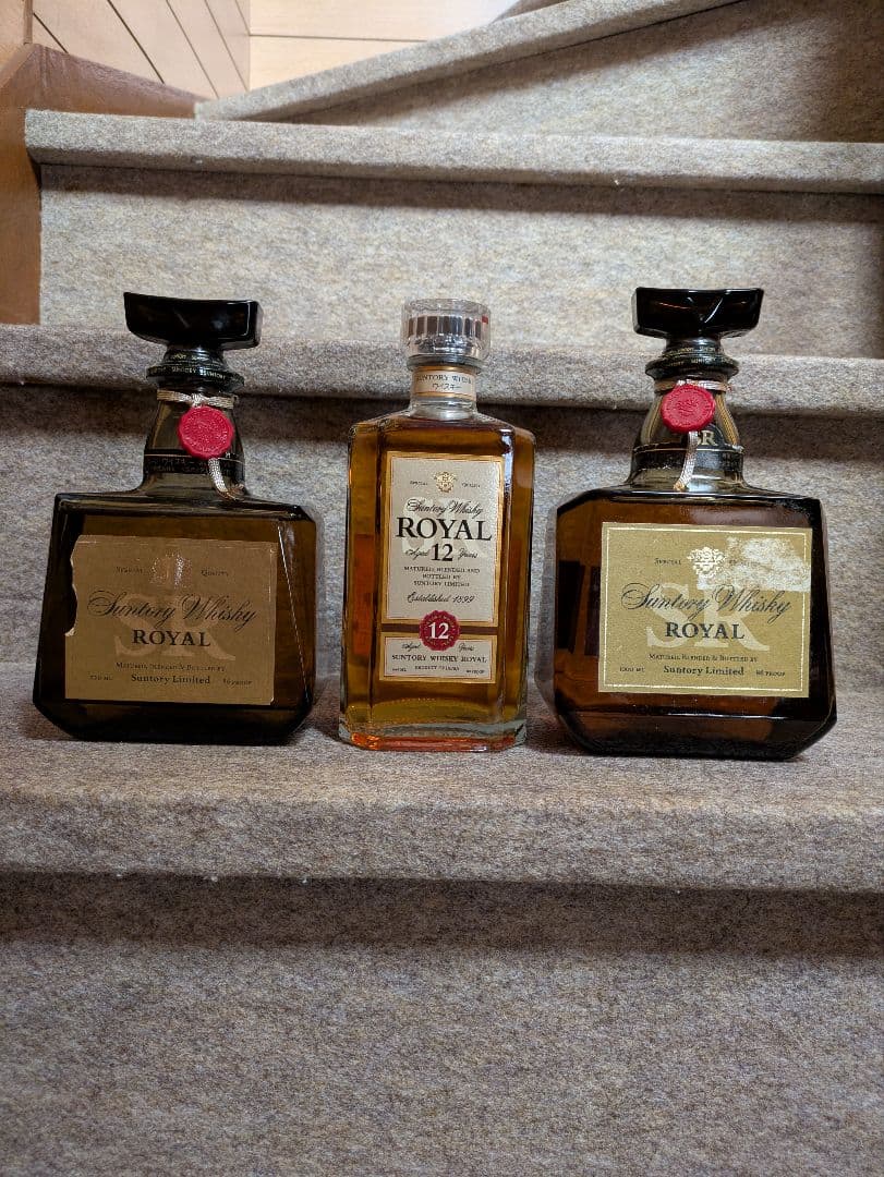 古酒サントリーウイスキーローヤル:クイーンサイズ、向獅子720ml、12年スリム