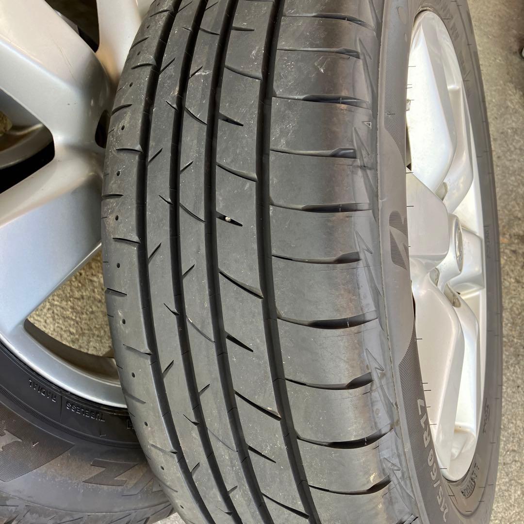 ニッサン エクストレイル 215/60R17 1／4個目