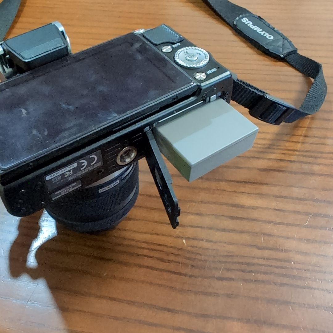 U*s様 Olympos　デジタルカメラ　充電器付き