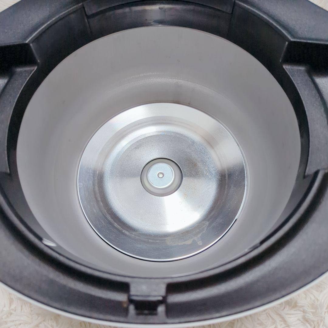 シャープ ヘルシオ ホットクック 2.4L KN-HW24F-W 大容量　鍋