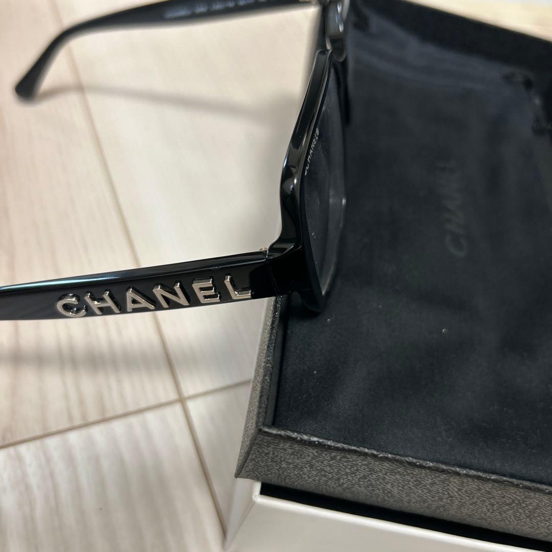 CHANEL ブラック 四角形サングラス