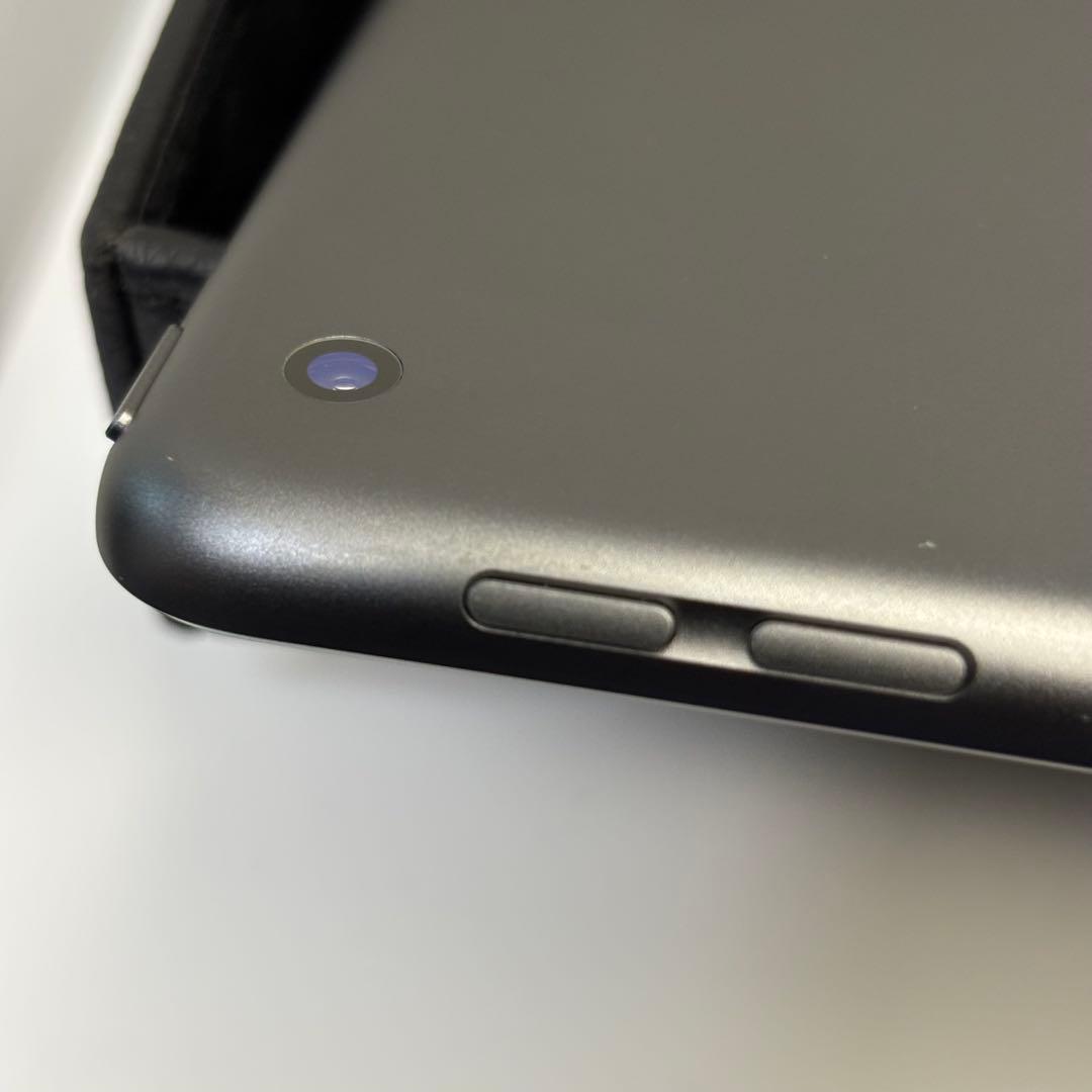 iPad 第8世代 10.2インチ 32GB WiFiモデル MYL92J/A