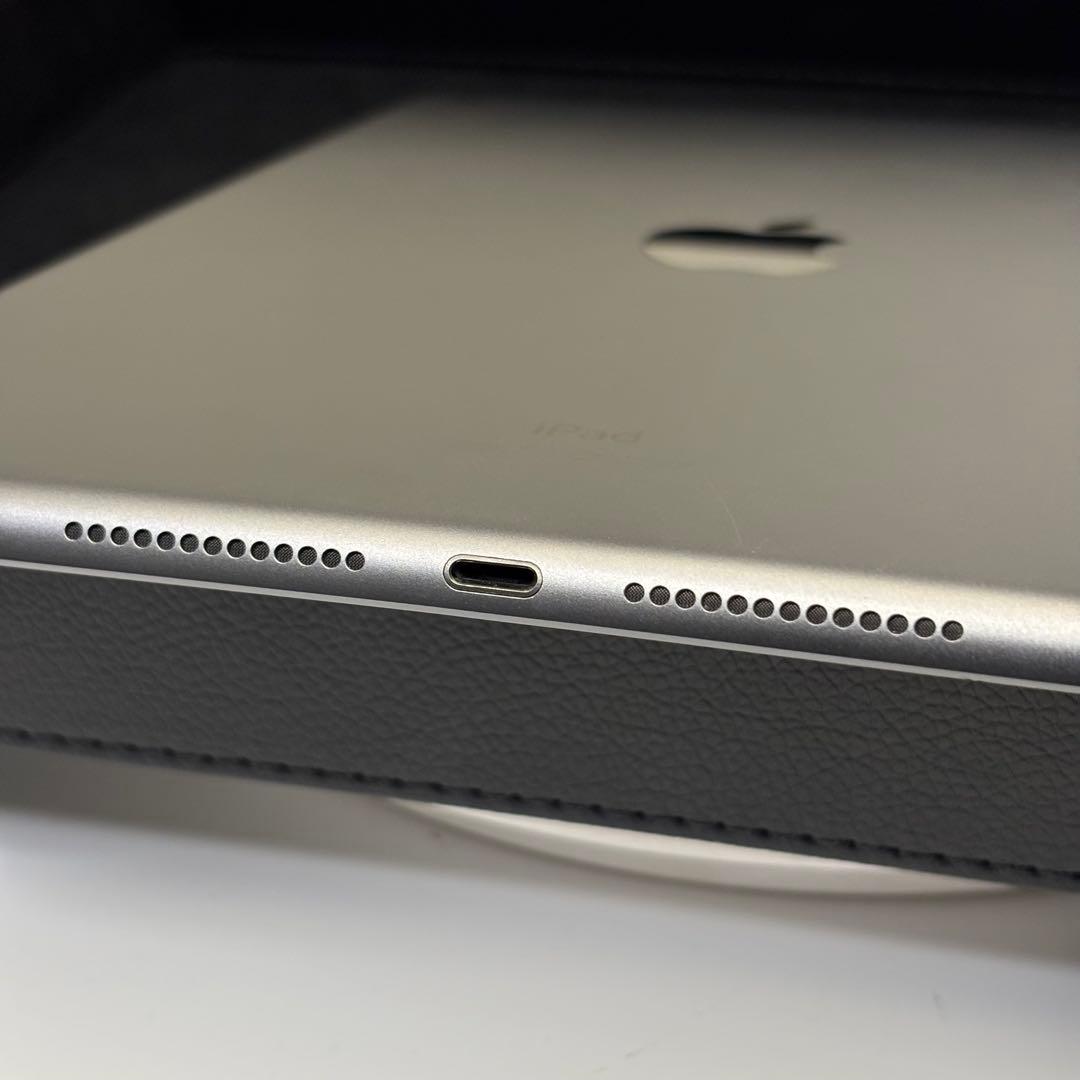 iPad 第8世代 10.2インチ 32GB WiFiモデル MYL92J/A