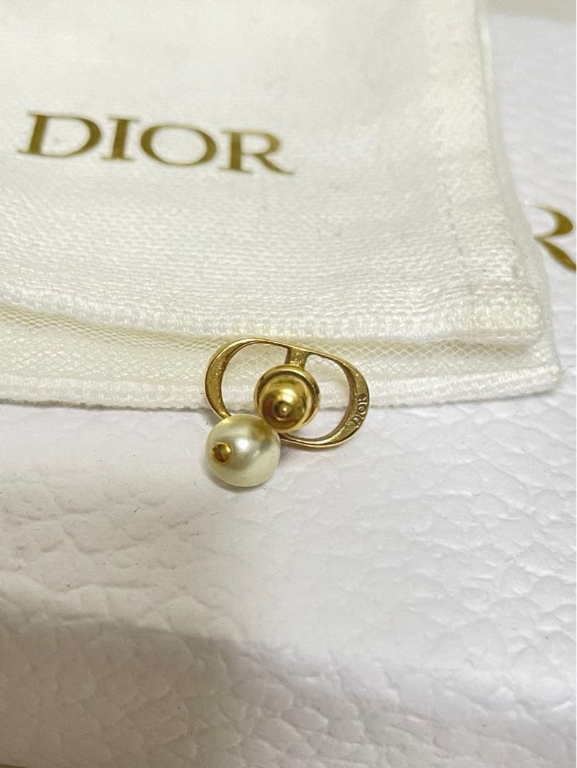 Dior petit CDピアス　片耳