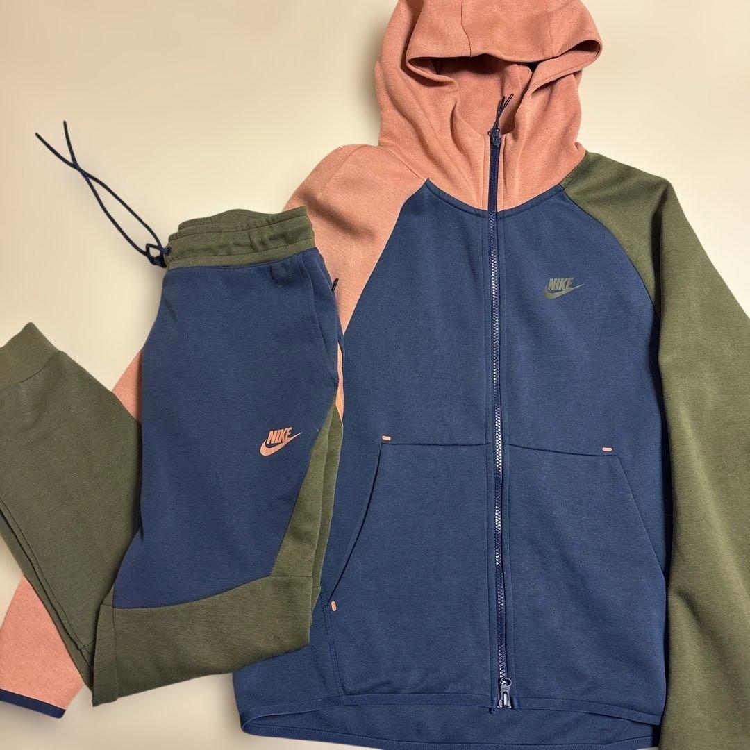 NIKE TECH FLEECE セットアップ