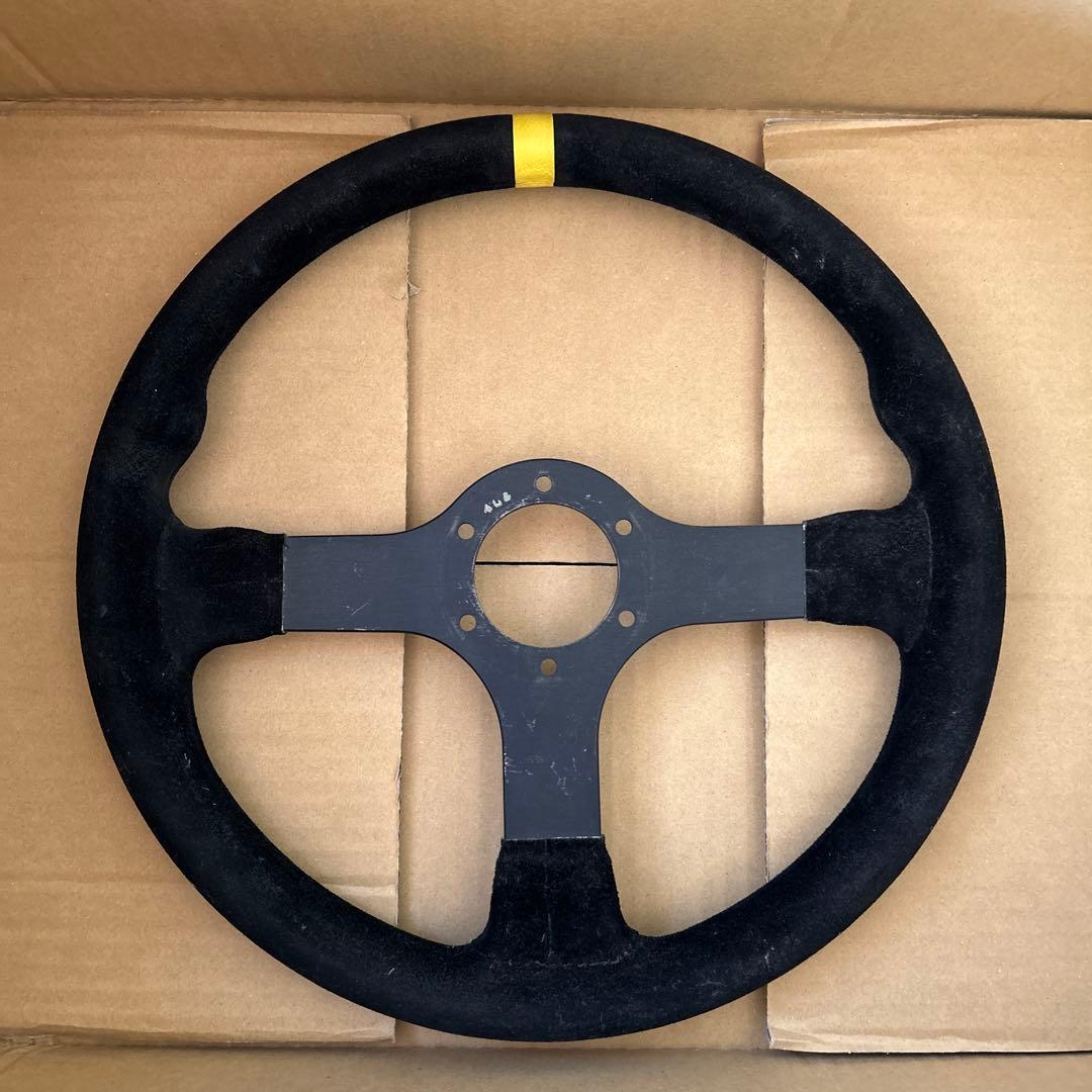 momo スポーツステアリング ブラック