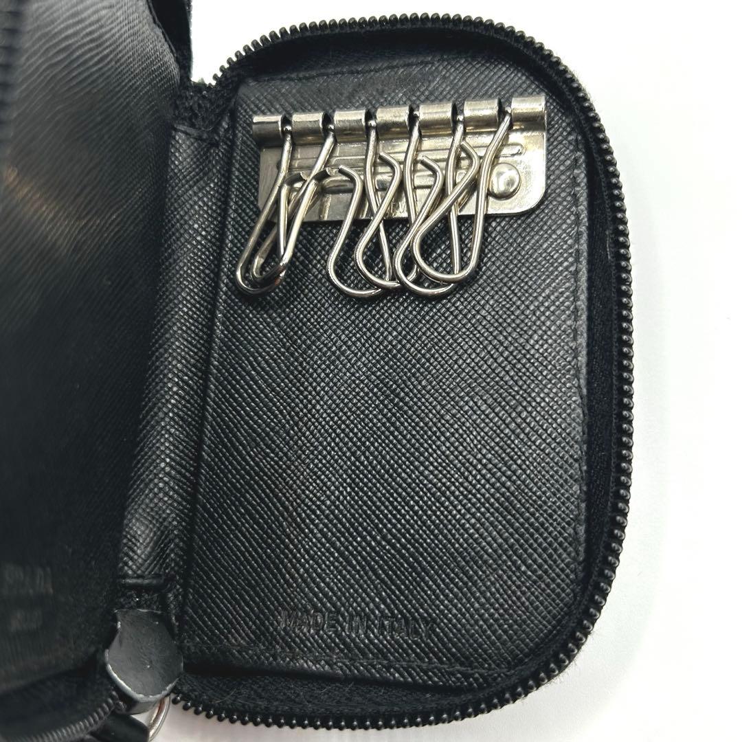 PRADA プラダ　キーケース　ラウンドジップ　サフィアーノレザー　ブラック