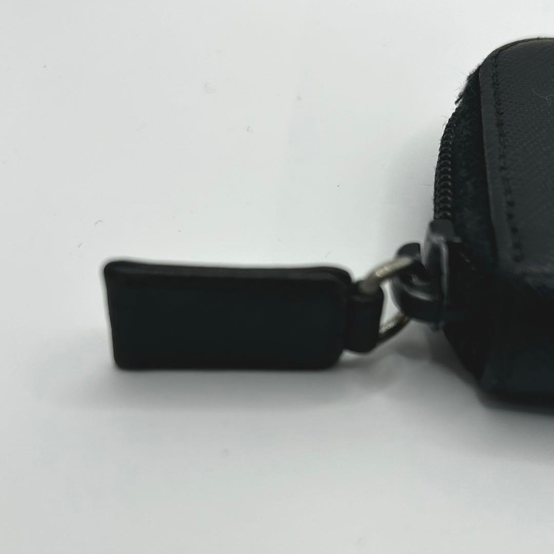 PRADA プラダ　キーケース　ラウンドジップ　サフィアーノレザー　ブラック