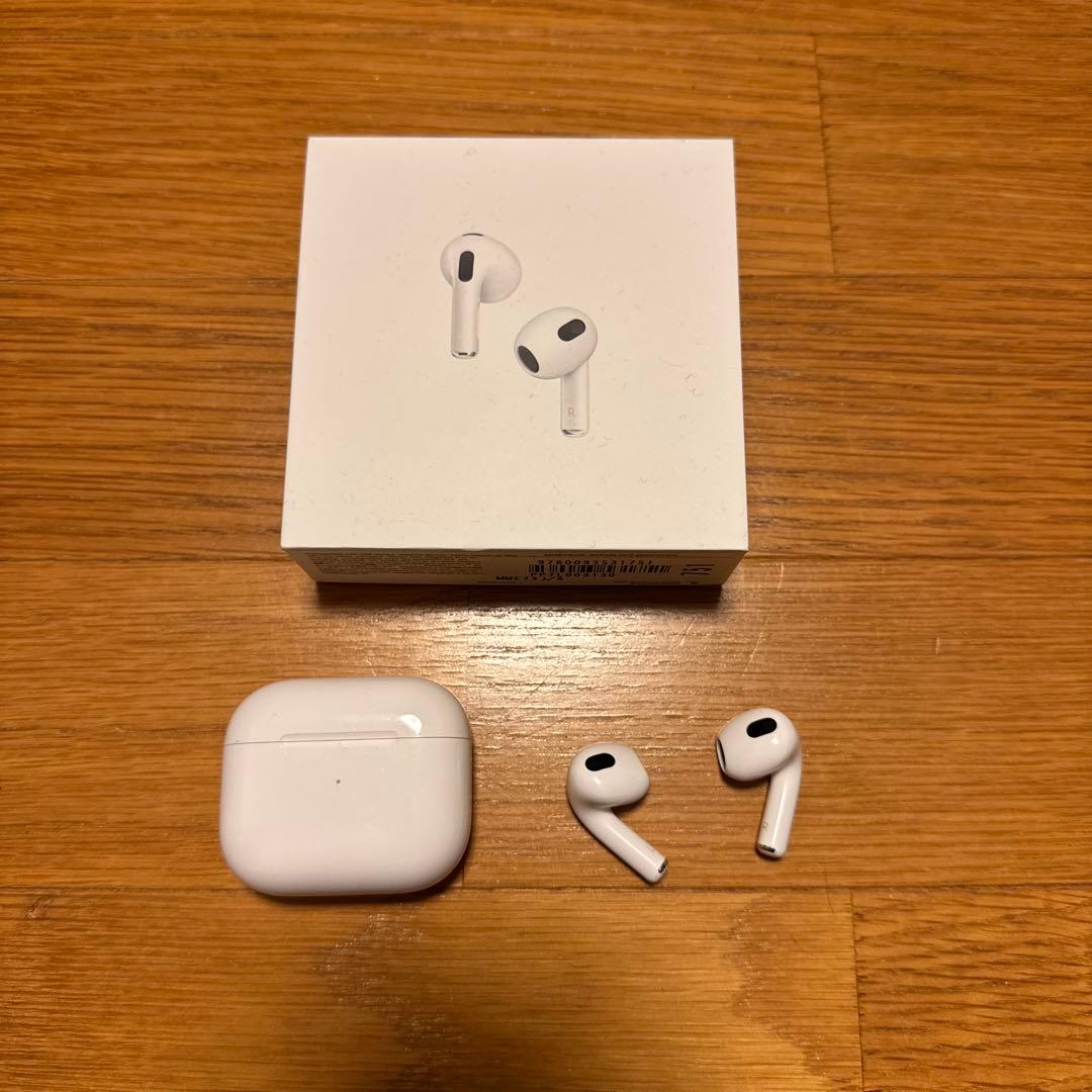 Apple AirPods エアポッツ ワイヤレスイヤホン