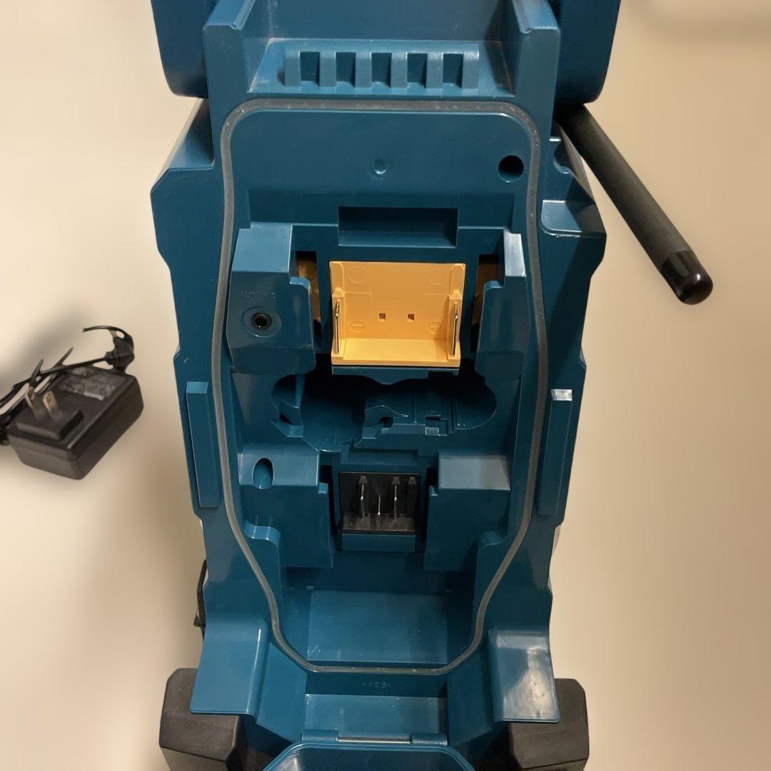 マキタ 現場ラジオ　MR108