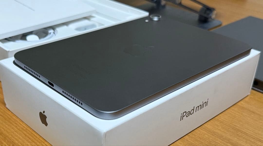 保証付美品　iPad mini 第7世代 A17Pro 128GB 付属多数！