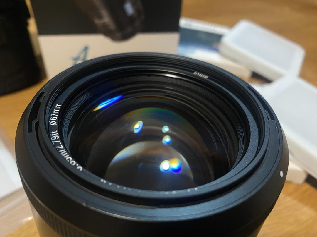 SIRUI AURORA AF 85mm F1.4 SONY eマウント