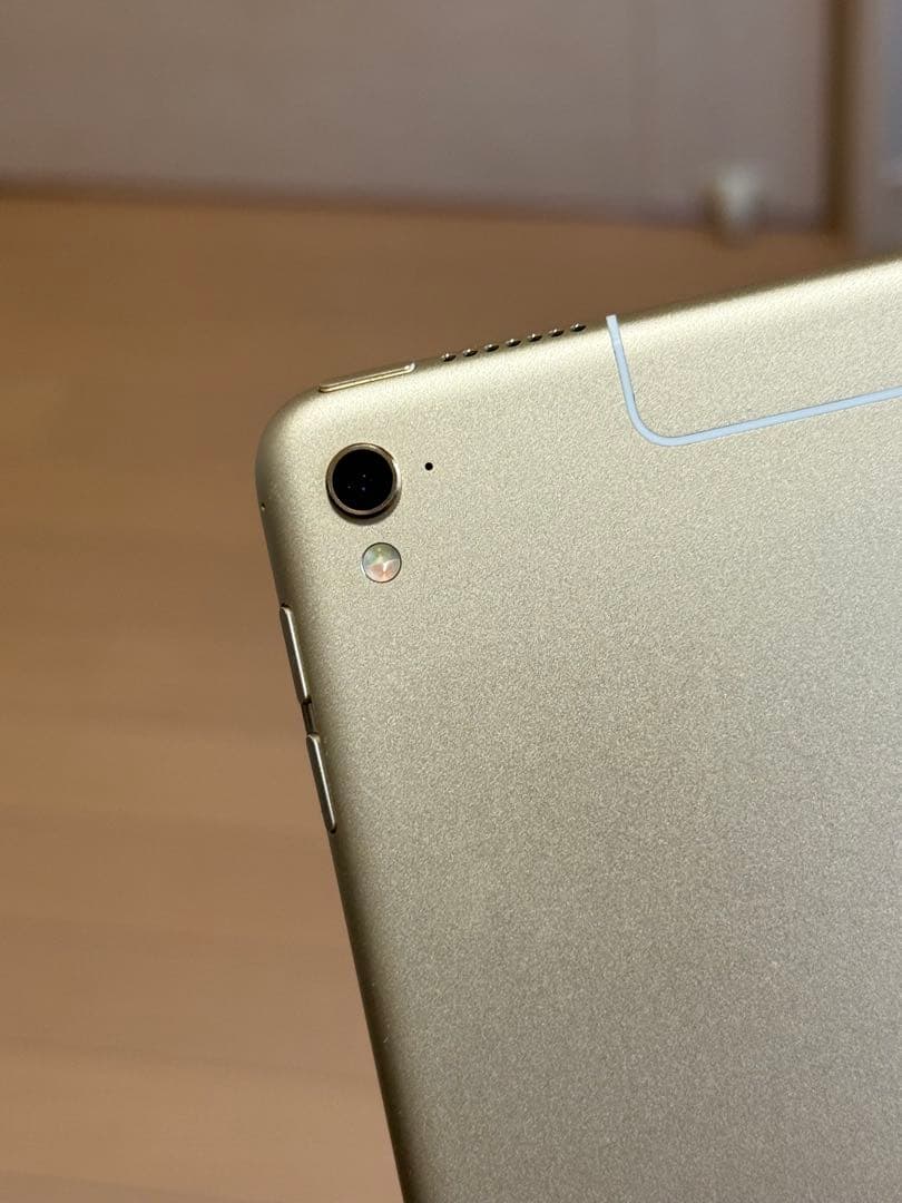 Apple iPad Pro (9.7インチ) ゴールド
