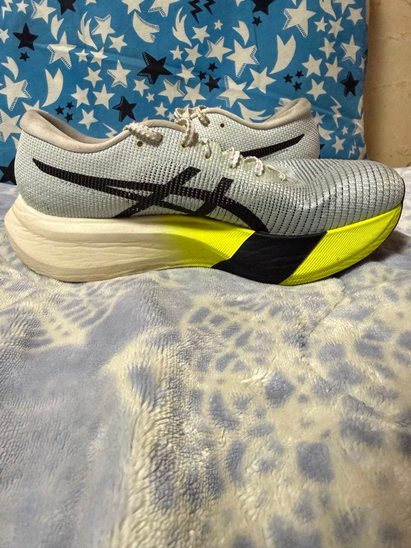 アシックスメタスピードエッジパリ 25.5