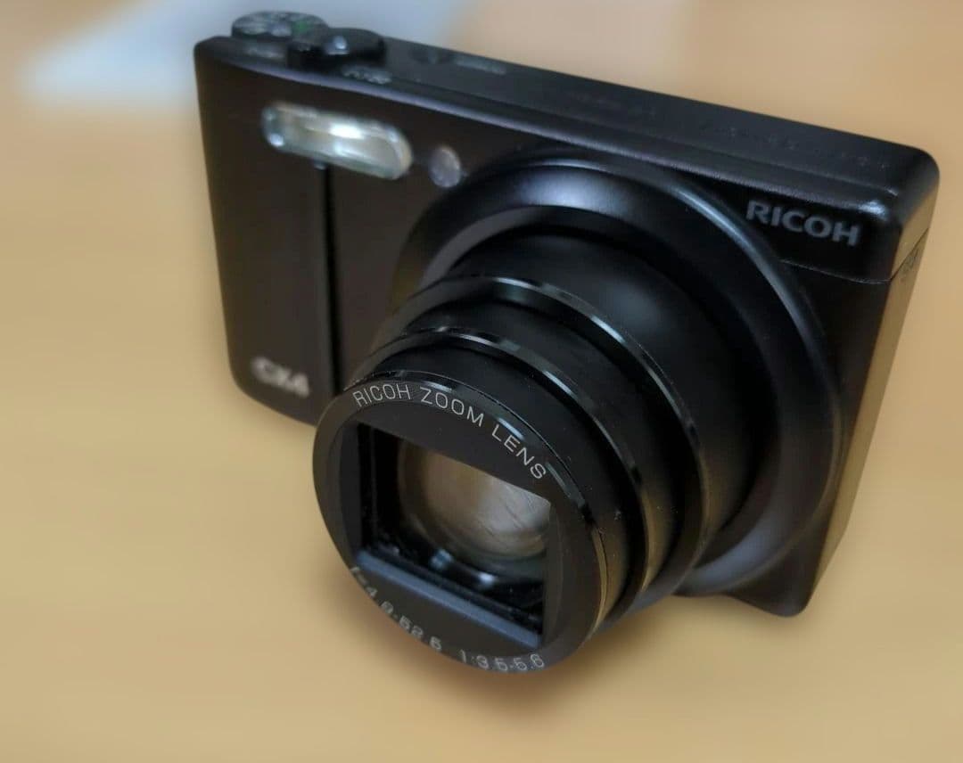 RICOH　CX4 デジタルカメラ