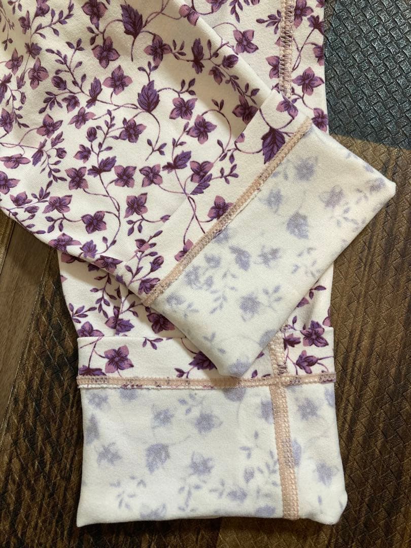 お取置き★極美　emmi エミヨガ　ヨガウェア　小花柄薄ピンク　M