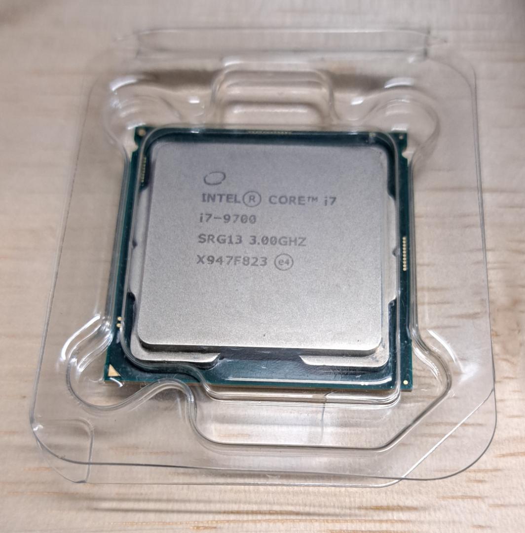 Intel Core i7-9700 3.00GHz CPU 8コア8スレッド