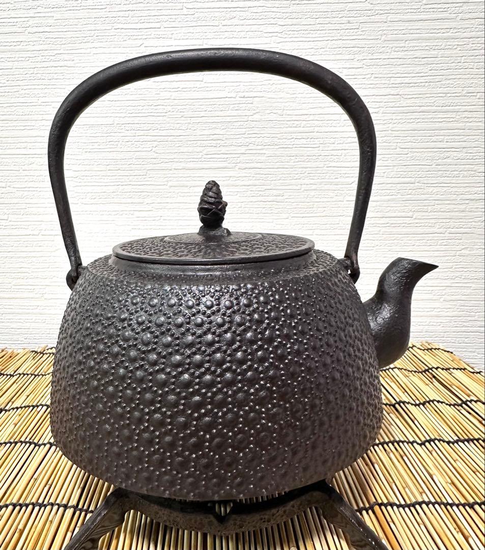 未使用、保管品　南部三厳堂１８型九重亀甲　南部鉄瓶　nasco様　売約済み