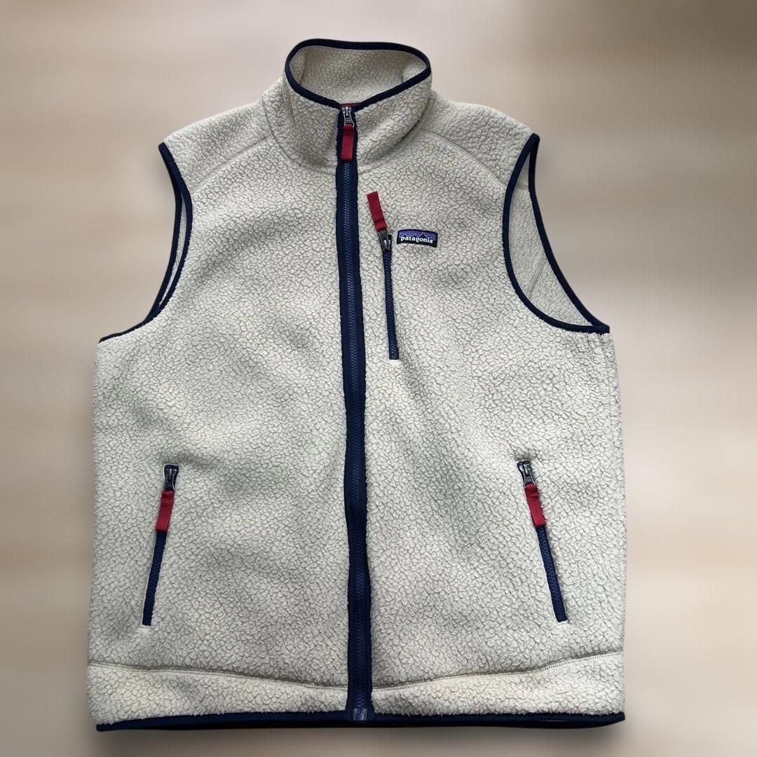 パタゴニア　フリースベスト　クリーム色　Lサイズ