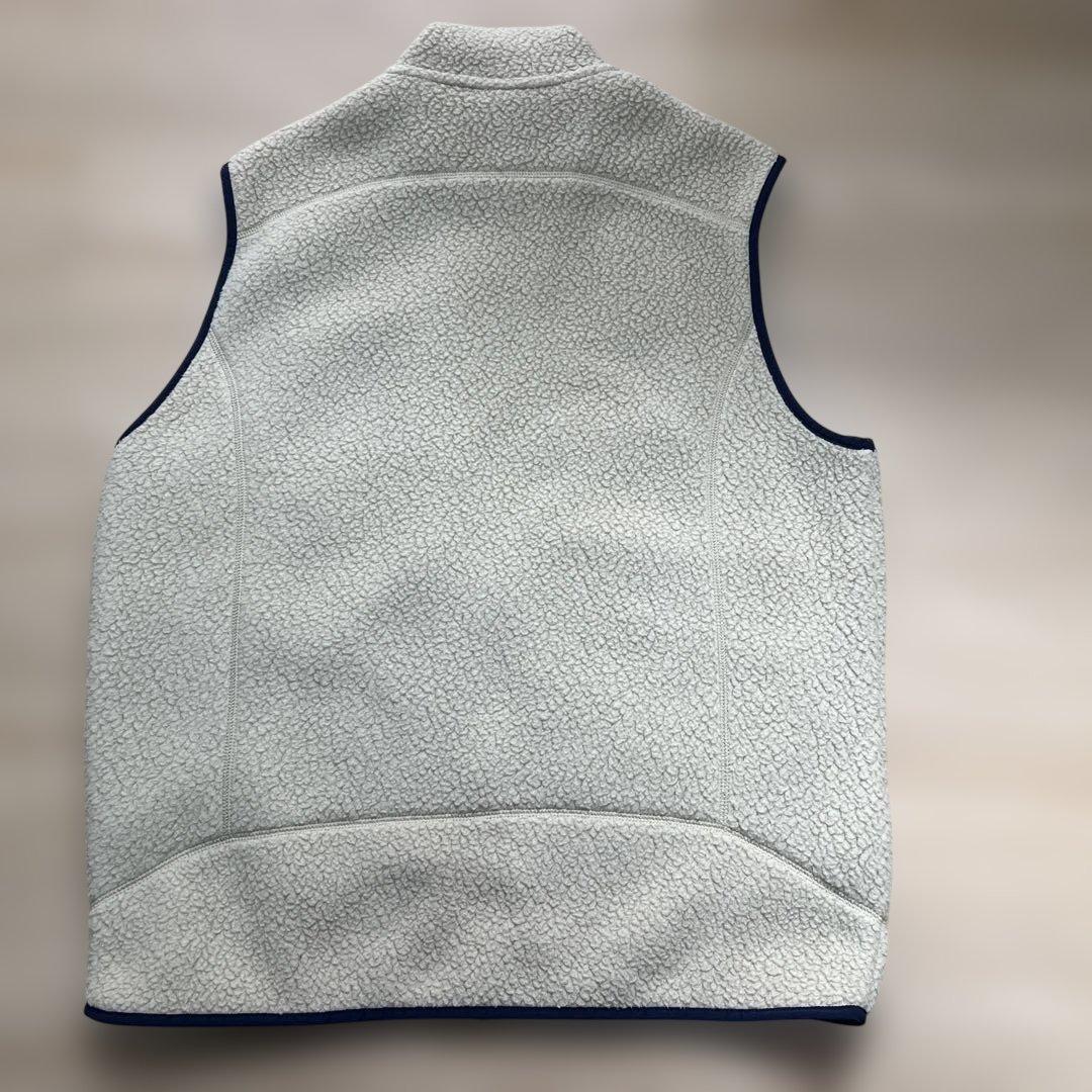 パタゴニア　フリースベスト　クリーム色　Lサイズ