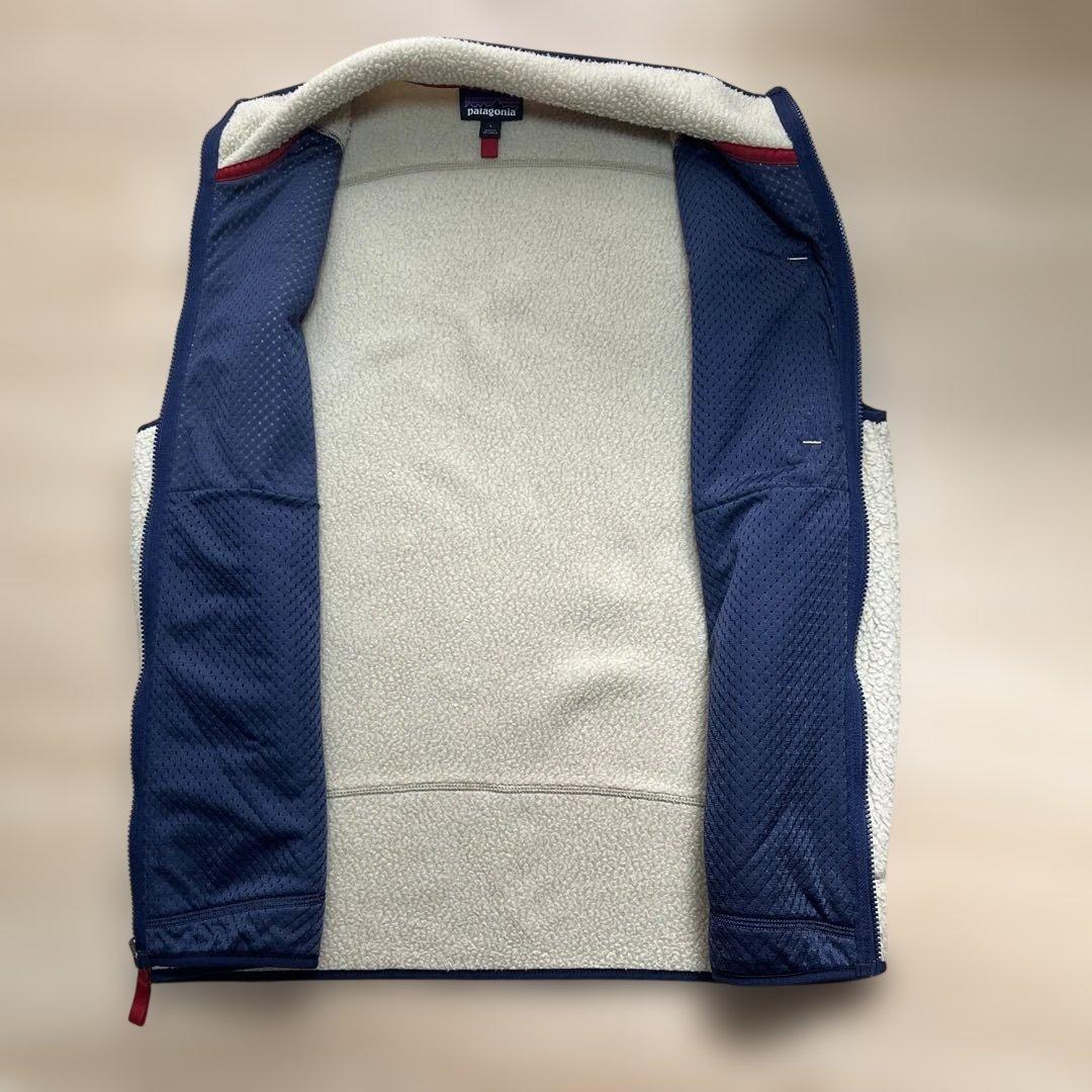 パタゴニア　フリースベスト　クリーム色　Lサイズ