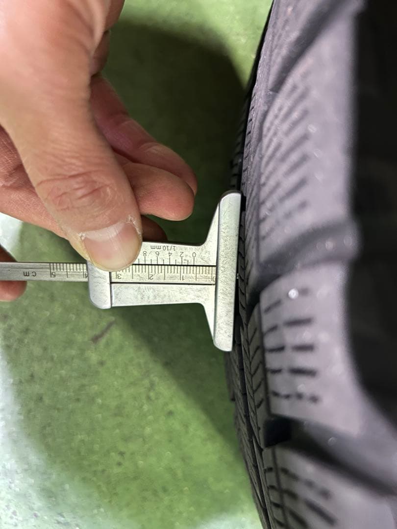 ノア 80ヨコハマスタッドレスタイヤ16インチ