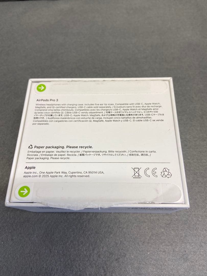 新品未使用　AirPods pro 第３世代　MFHP4J/A 限定保証有り