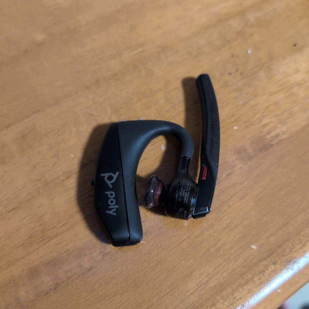 トム　PLANTRONICS Poly（ポリー） Voyager 5200