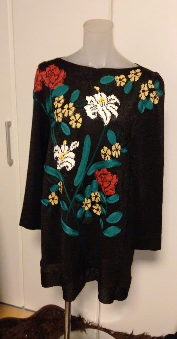 ★斎藤都世子★サイトウトヨコ★ニット★チュニック★刺繍★