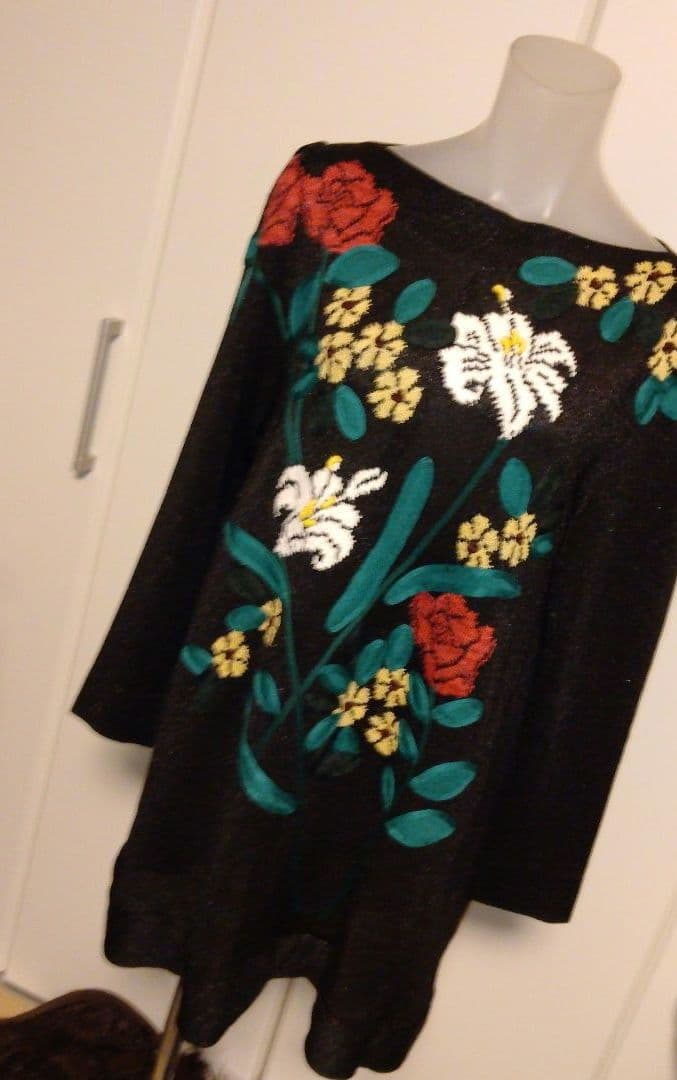 ★斎藤都世子★サイトウトヨコ★ニット★チュニック★刺繍★