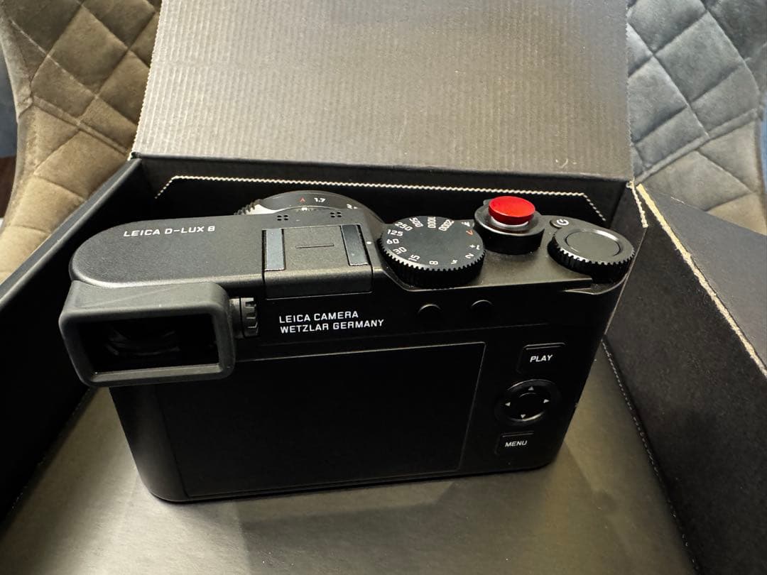 LEICA D-LUX8 付属＋アクセ多数(新品サムレストオートキャップなど)