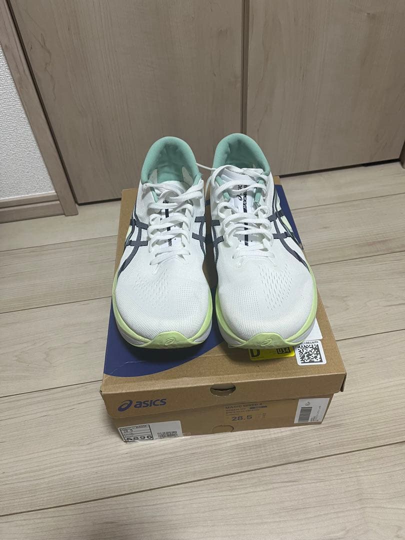 アシックス マジックスピード4 28.5 ランニングシューズ　箱あり