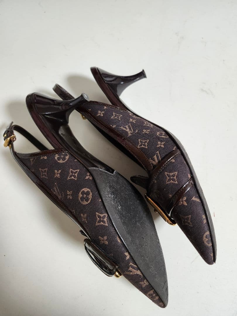 ルイヴィトン　モノグラム　レディース　ストラップパンプス　サンダル